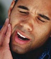 智齿发炎引起疼痛要怎么治疗